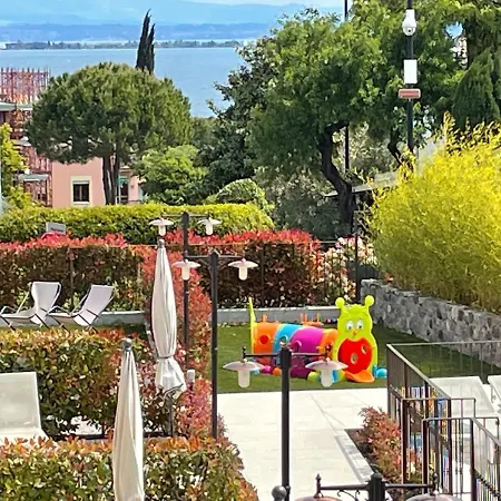 Relais Madergnago شقة *
