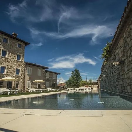 Relais Madergnago 公寓 代森扎诺-德尔加达