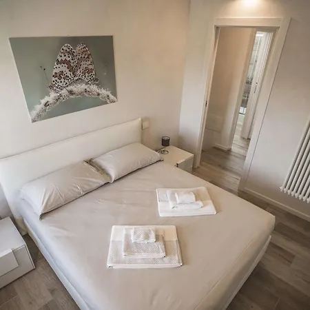 Relais Madergnago شقة