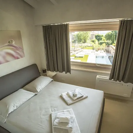 شقة Relais Madergnago ديسينسانو ديل غاردا