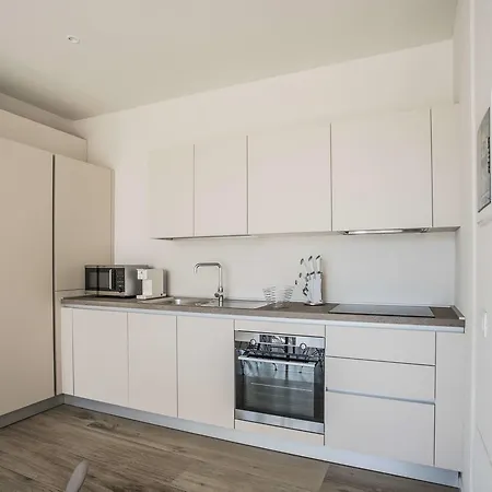 Relais Madergnago شقة ديسينسانو ديل غاردا