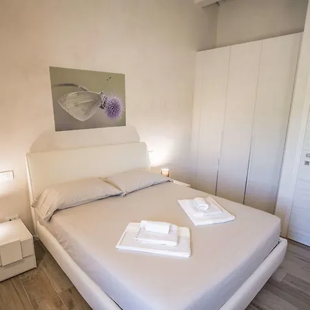 Relais Madergnago ديسينسانو ديل غاردا