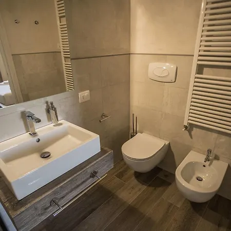 Relais Madergnago شقة
