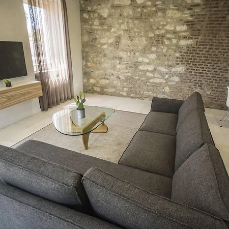 Relais Madergnago * ديسينسانو ديل غاردا