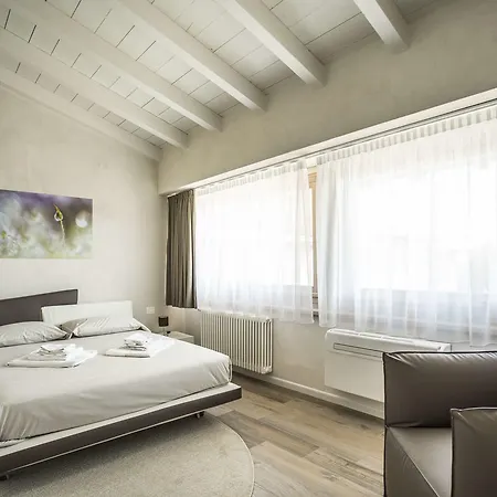 Relais Madergnago Lejlighed Desenzano del Garda