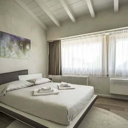 Relais Madergnago *