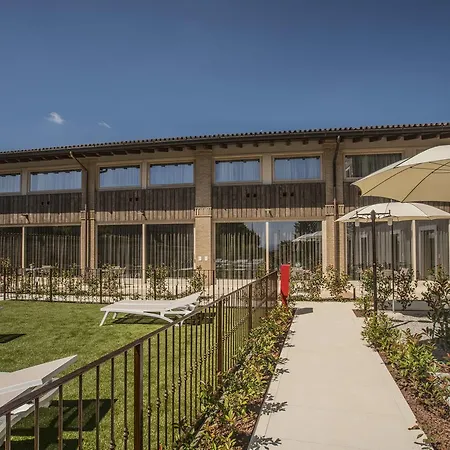 Relais Madergnago Apartamento *